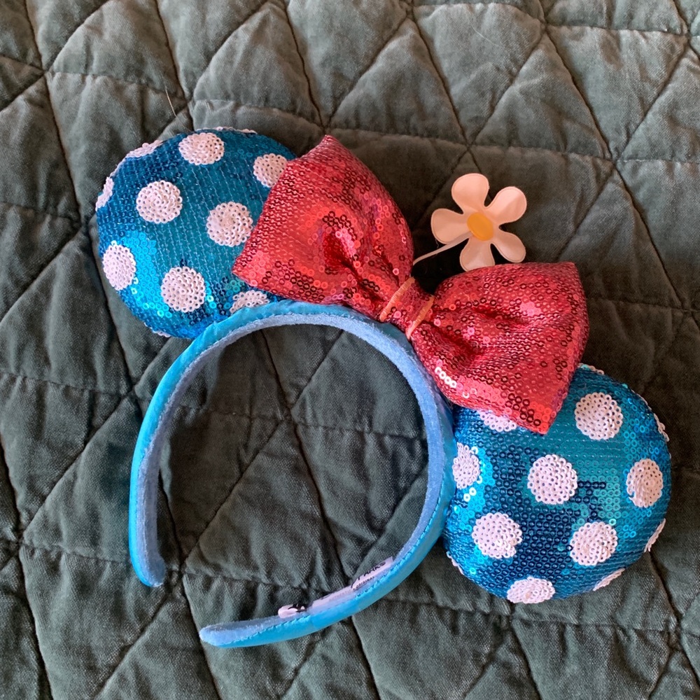 Disney mouse ears